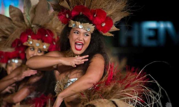 Parlons &lsquo;Ori Tahiti avec Mareva – Pieds serrés et talons au sol