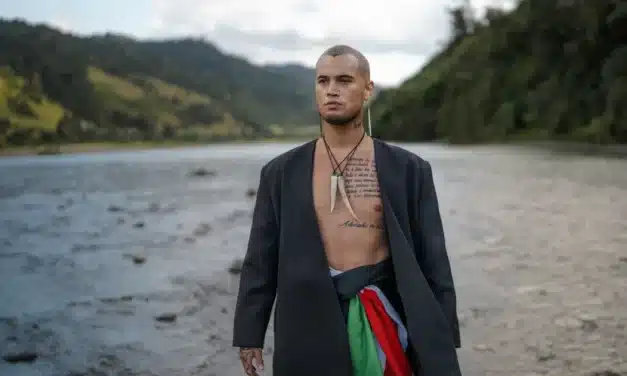 Stan Walker – Māori Ki Te Ao – clip + paroles